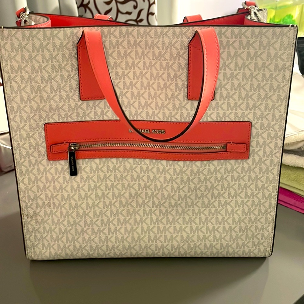 Michael kors handbag